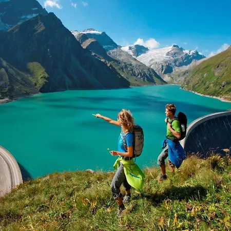 アパート With Beautiful View Near Zell Am See & Kaprun, With Sauna ピーゼンドルフ