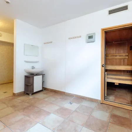 With Beautiful View Near Zell Am See & Kaprun, With Sauna アパート *